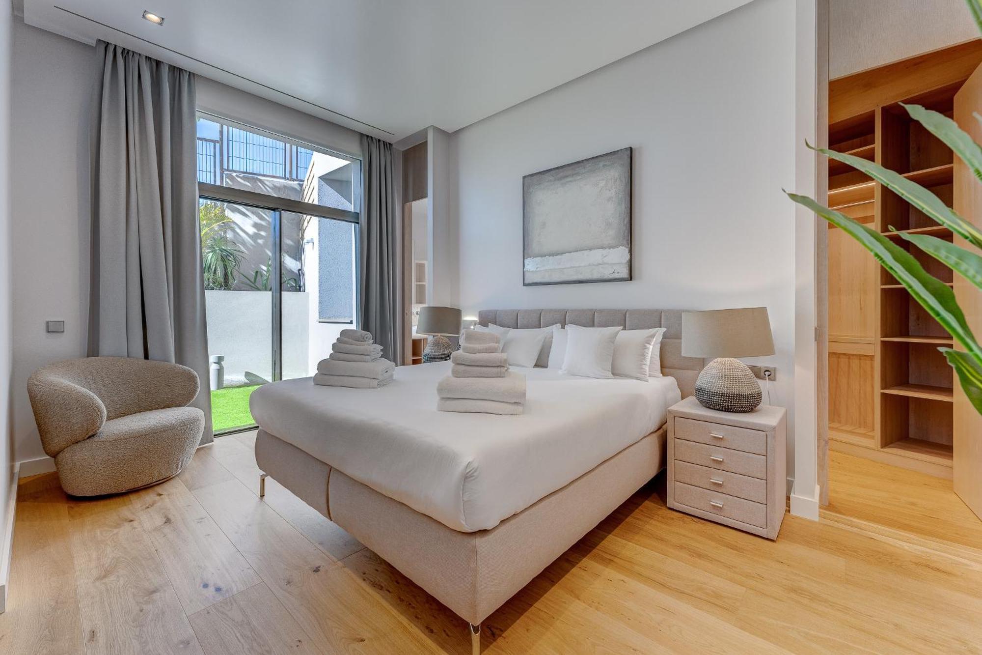 Serenity Heights - Luxury Concierge Services 아데제 외부 사진